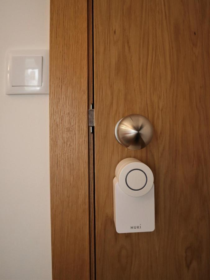 Pate'O Hostel & Suites オヴァール エクステリア 写真