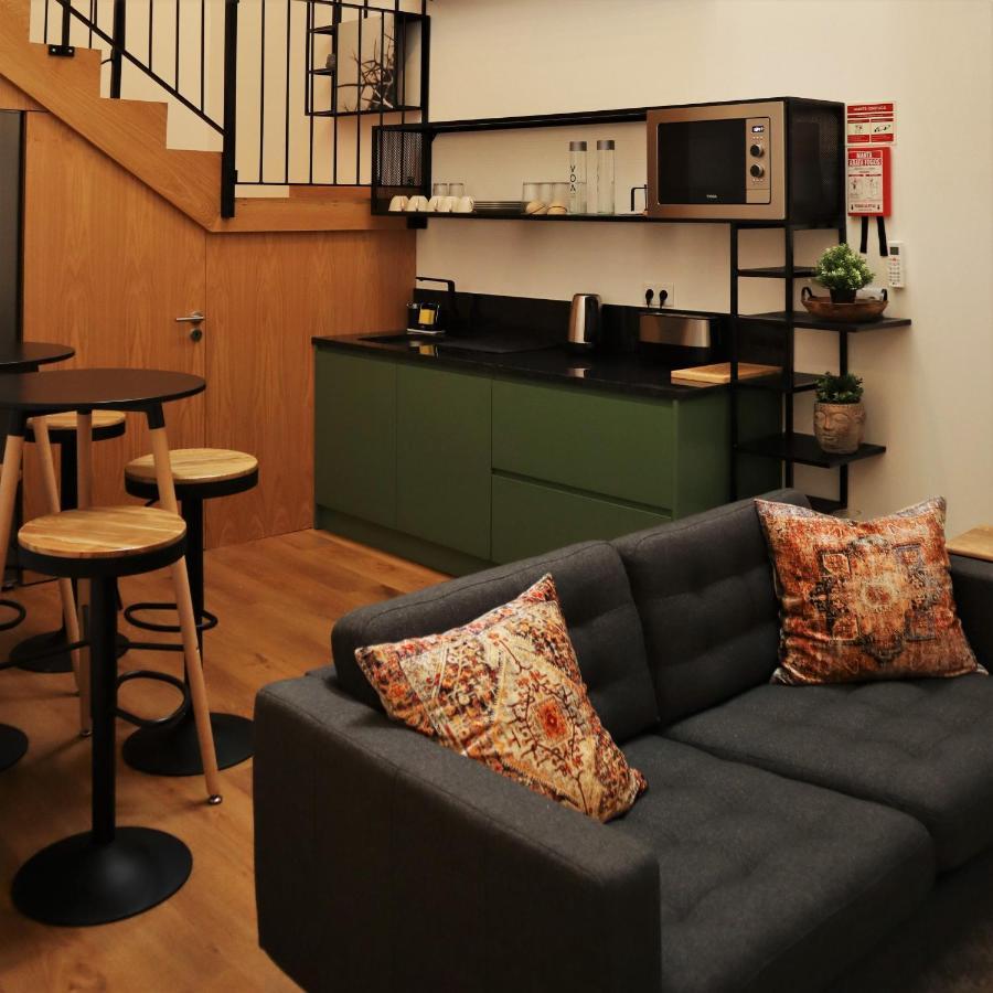 Pate'O Hostel & Suites オヴァール エクステリア 写真