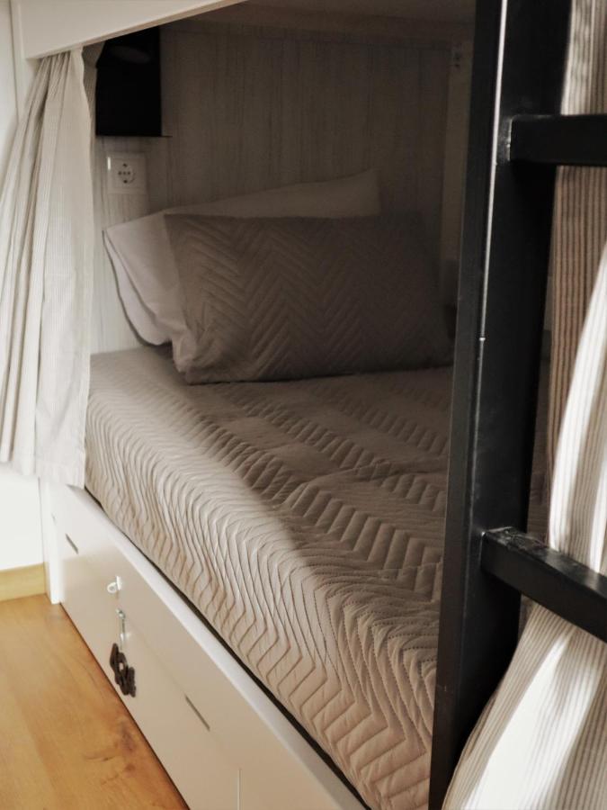 Pate'O Hostel & Suites オヴァール エクステリア 写真
